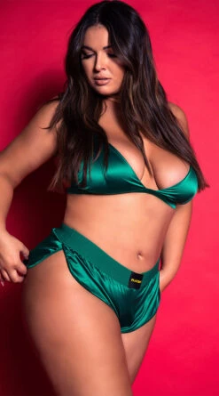 Playboy Plus Size Dream On Satin Lounge Set 21 Playboy Plus Size Dream On Satin Lounge Set -Cheap Swimming Gear PB PBL5014X 4 EDS YANDY 2021HOLIDAY